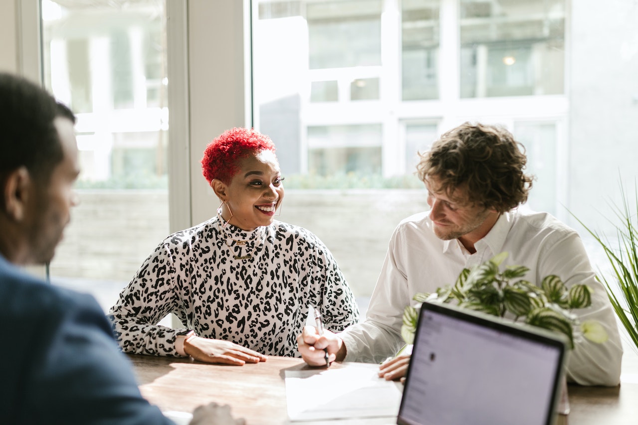 How to Enhance Leadership Skills with Effective Management Training